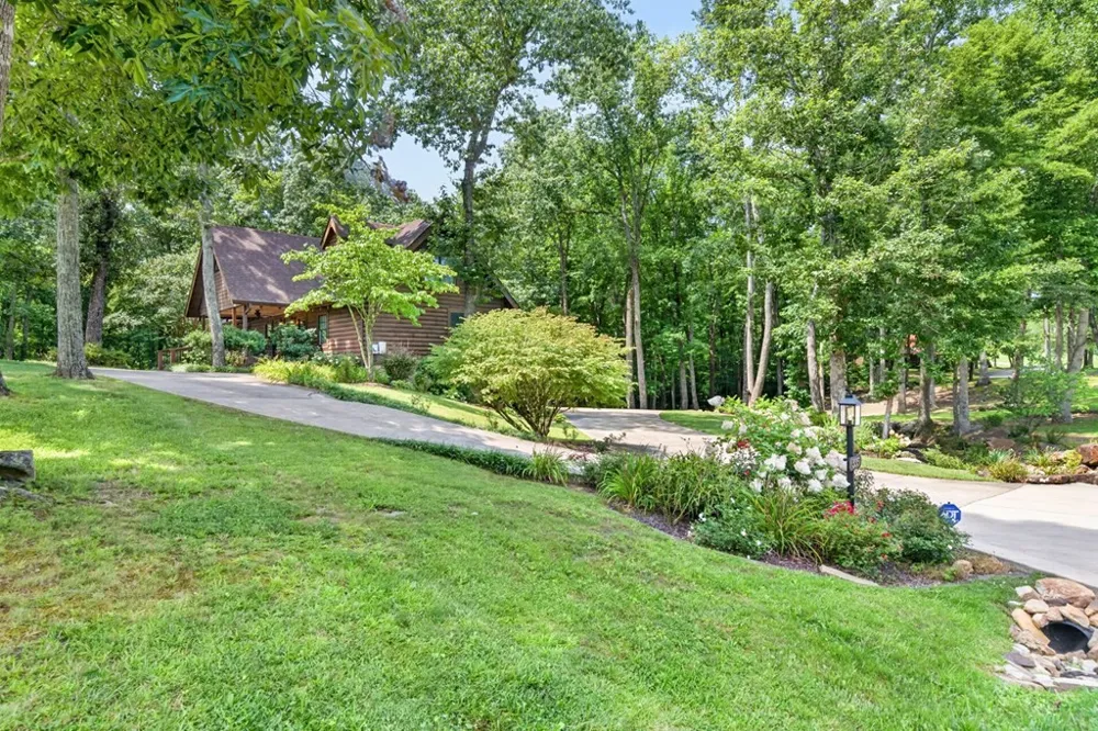 335 High Meadow Dr Spencer, TN 38585