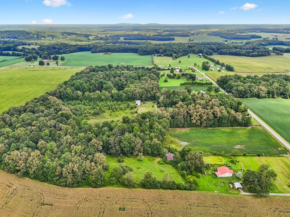 2010 Rock Rd Morrison, TN 37357