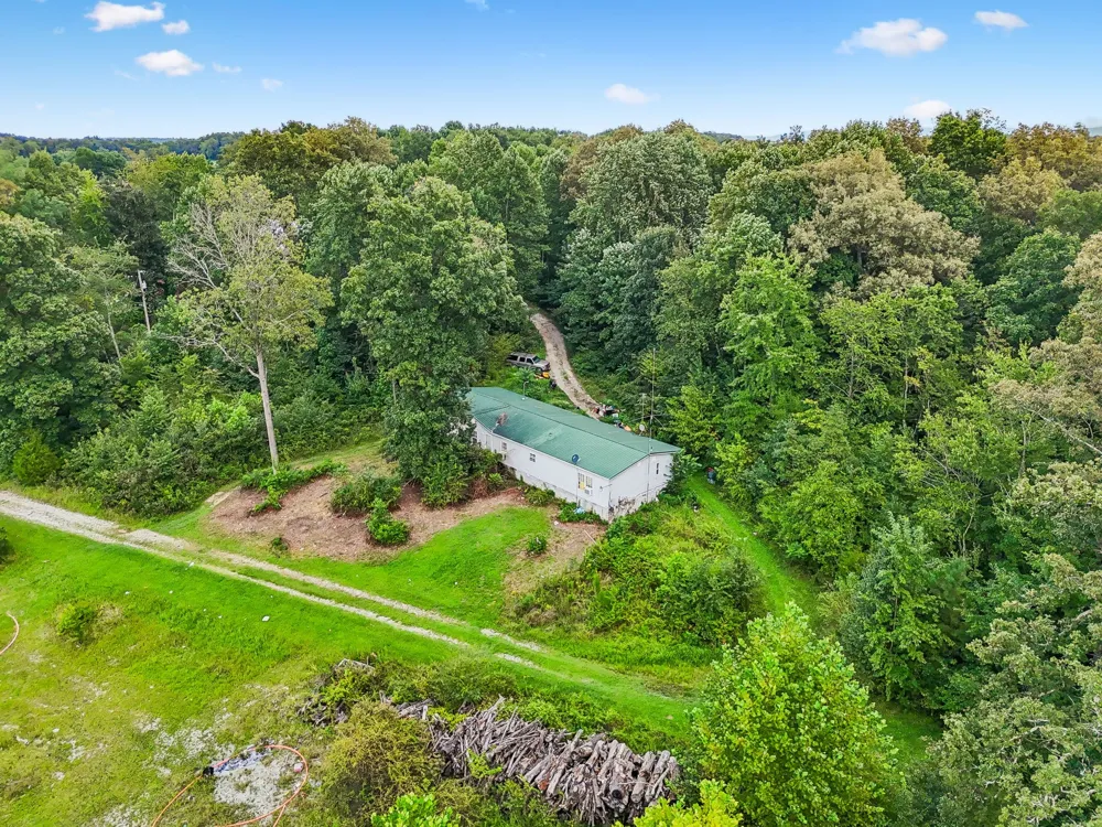 2010 Rock Rd Morrison, TN 37357