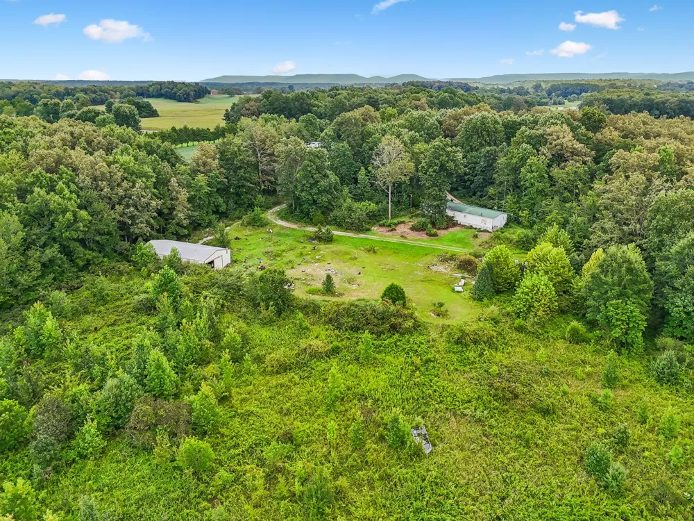 2010 Rock Rd Morrison, TN 37357