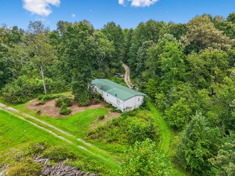 2010 Rock Rd Morrison, TN 37357