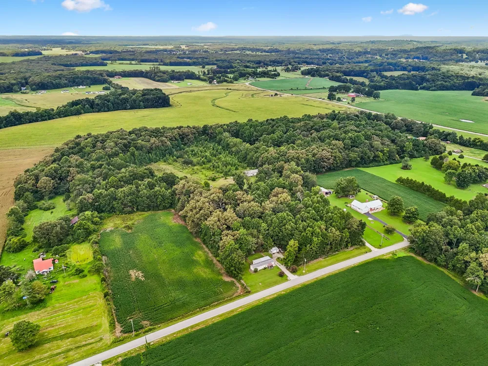 2010 Rock Rd Morrison, TN 37357