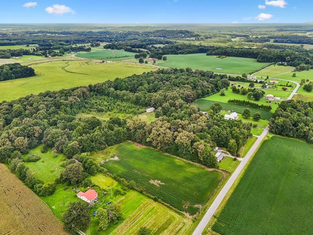 2010 Rock Rd Morrison, TN 37357