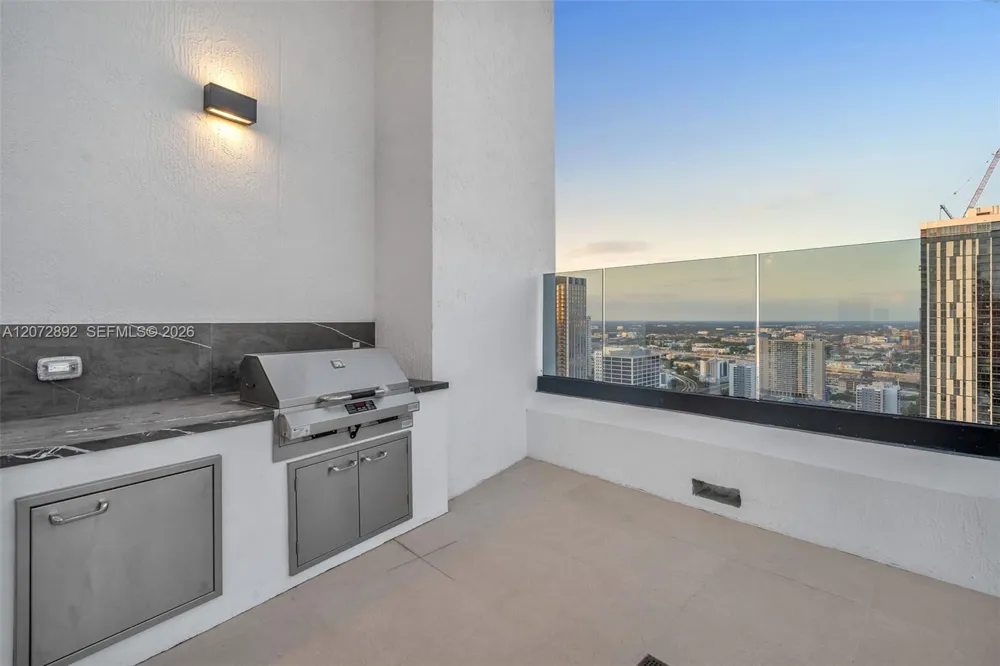 225 Miami Ave #210 Miami, FL 33128