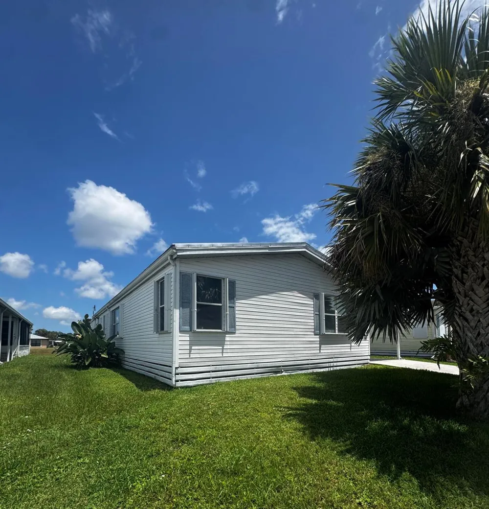 6732 Sinsonte Court Fort Pierce, FL 34951