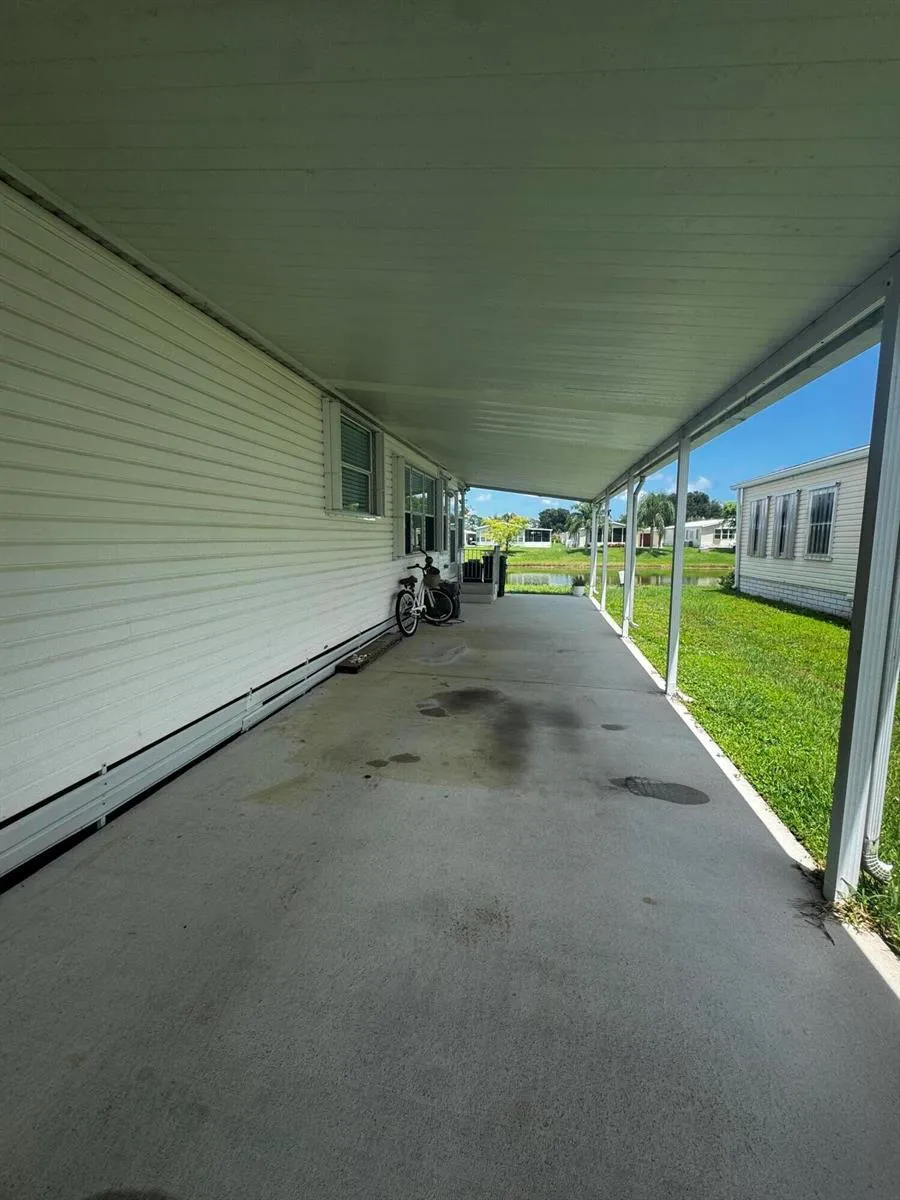6732 Sinsonte Court Fort Pierce, FL 34951