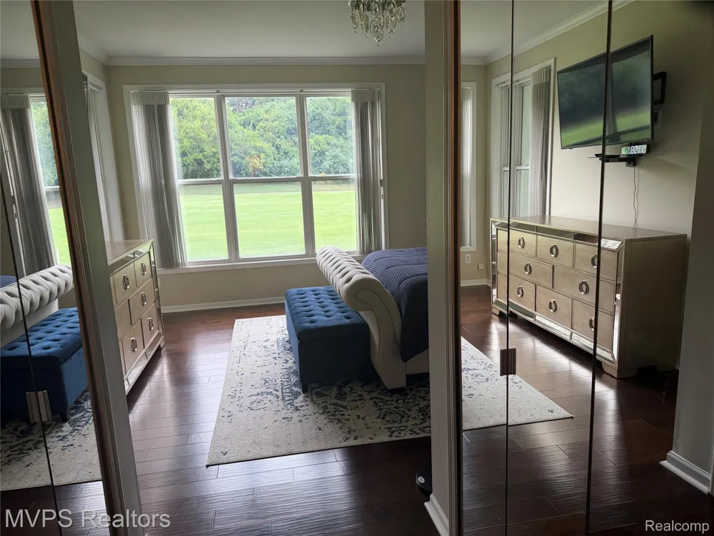 1945 Eagle Pointe #72 Bloomfield Charter Township, MI 48304