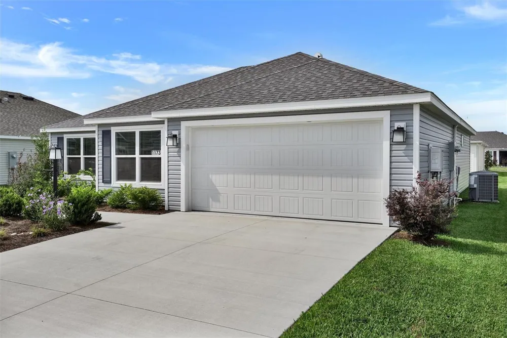 1173 LONGENECKER LOOP The Villages, FL 34762