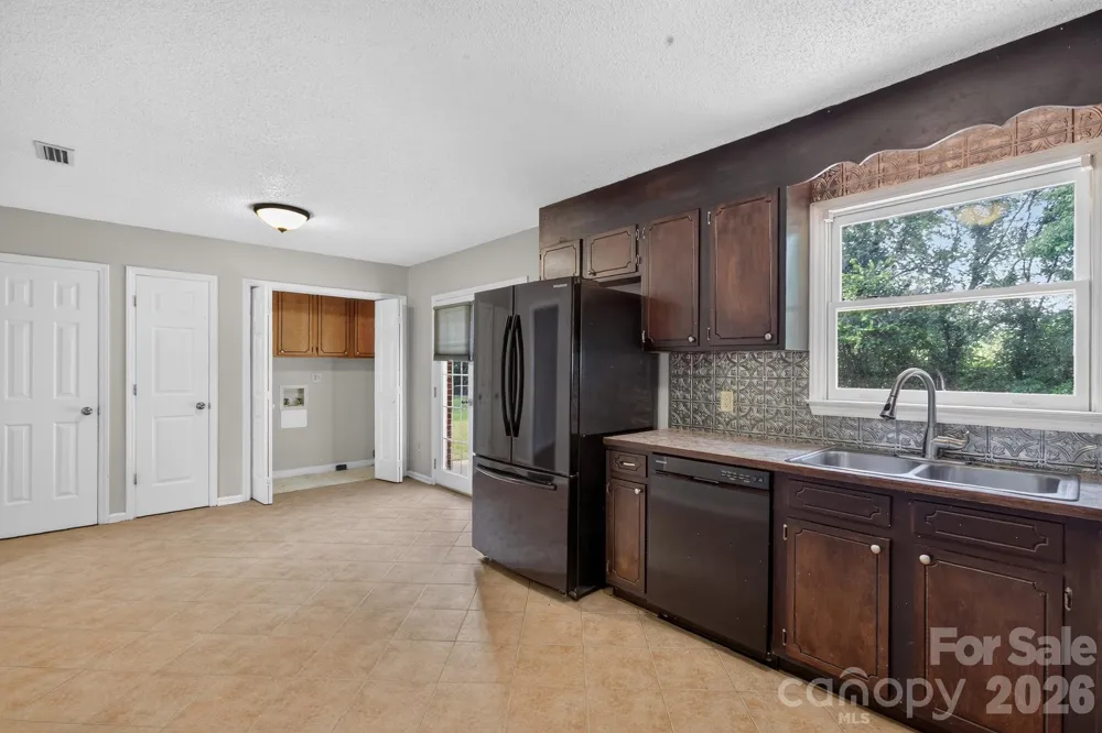2504 Ashford Drive Newton, NC 28658
