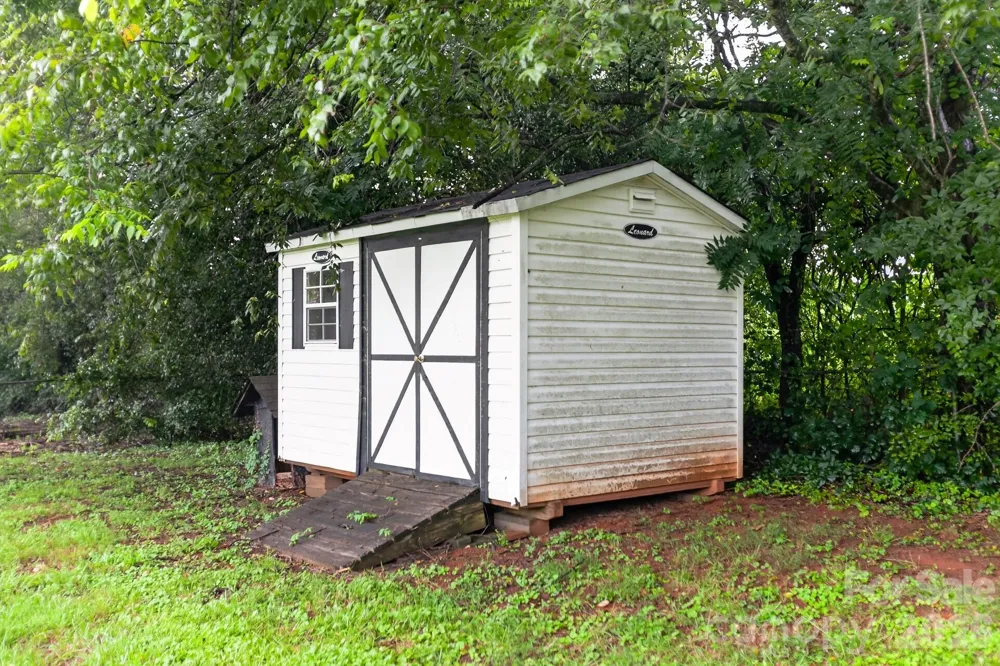 2504 Ashford Drive Newton, NC 28658