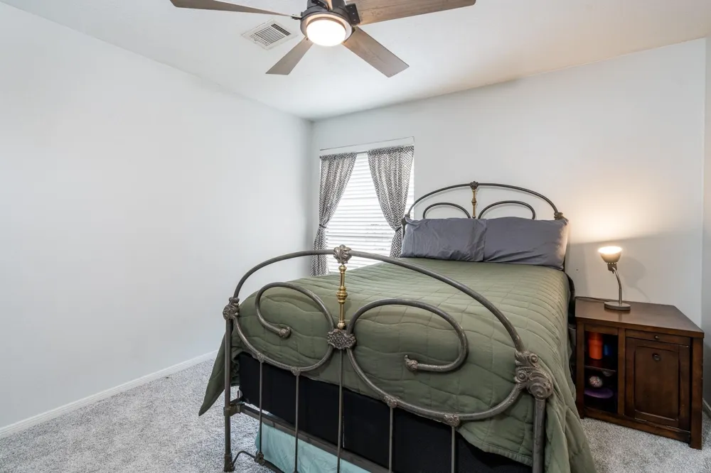 203 Lakeview Terrace #B Montgomery, TX 77356