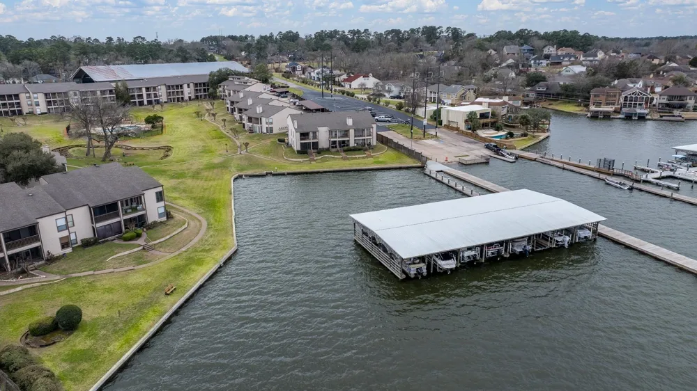 203 Lakeview Terrace #B Montgomery, TX 77356