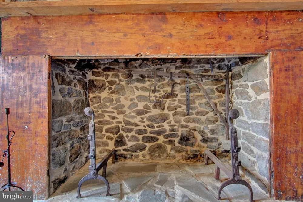 759 HOFFMAN ROAD Gettysburg, PA 17325