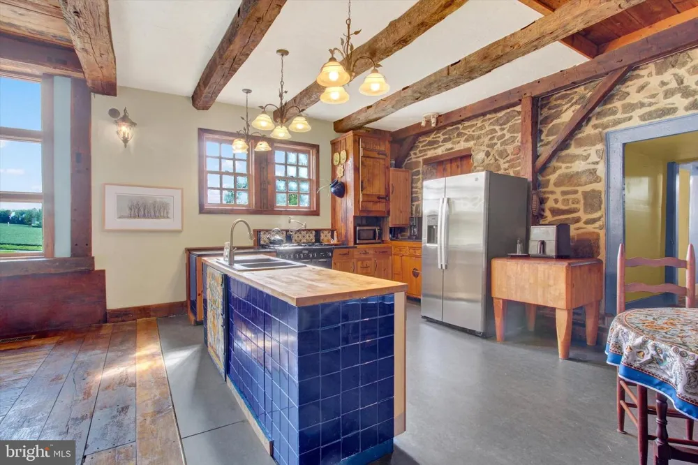 759 HOFFMAN ROAD Gettysburg, PA 17325