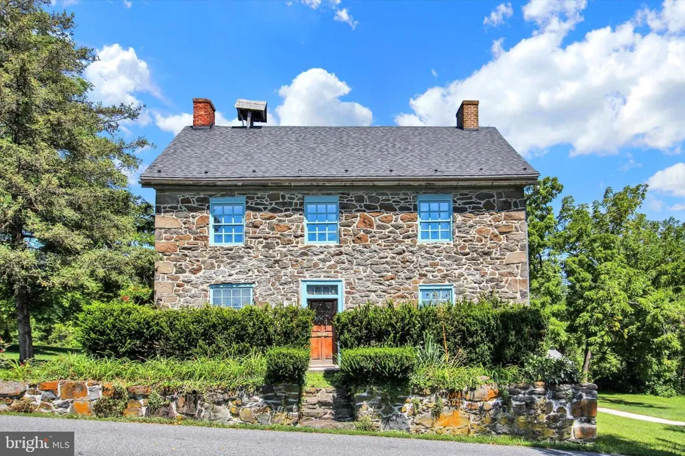 759 HOFFMAN ROAD Gettysburg, PA 17325