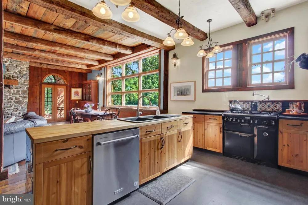 759 HOFFMAN ROAD Gettysburg, PA 17325
