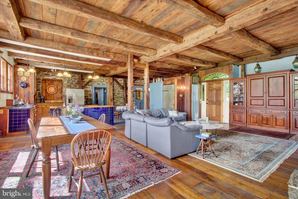 759 HOFFMAN ROAD Gettysburg, PA 17325