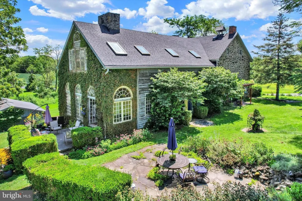 759 HOFFMAN ROAD Gettysburg, PA 17325