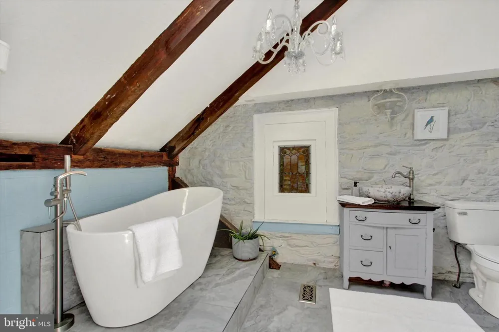759 HOFFMAN ROAD Gettysburg, PA 17325