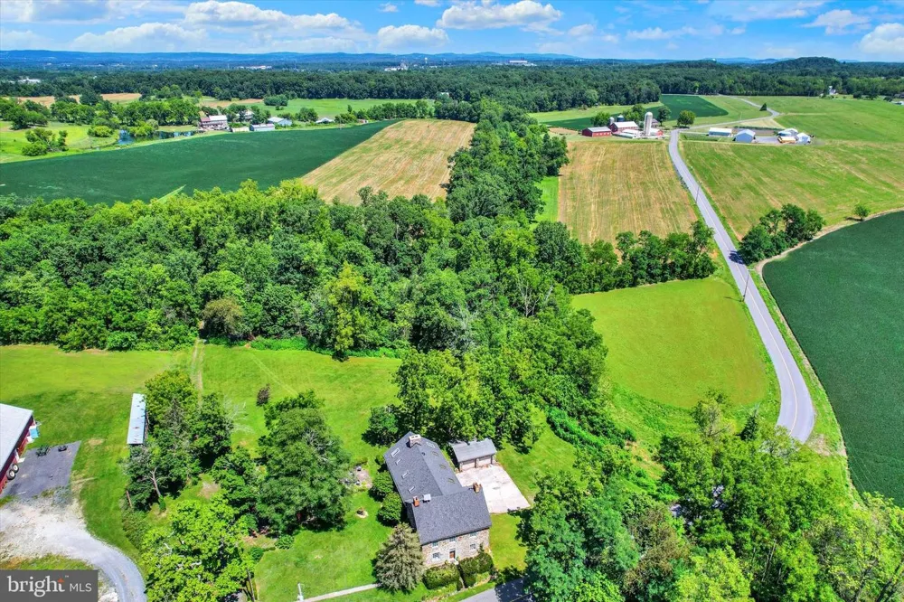 759 HOFFMAN ROAD Gettysburg, PA 17325