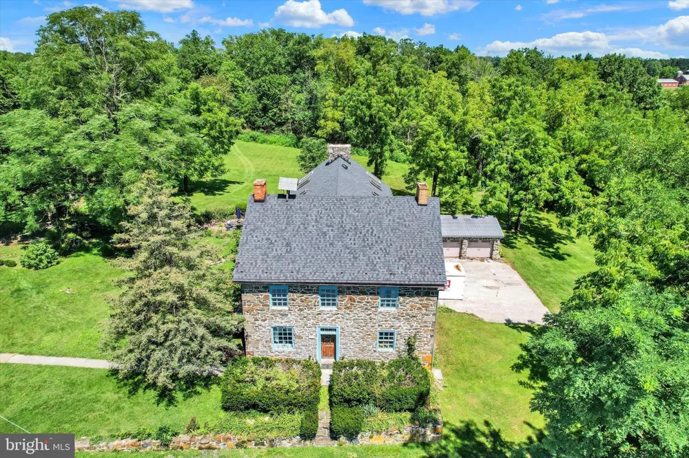 759 HOFFMAN ROAD Gettysburg, PA 17325