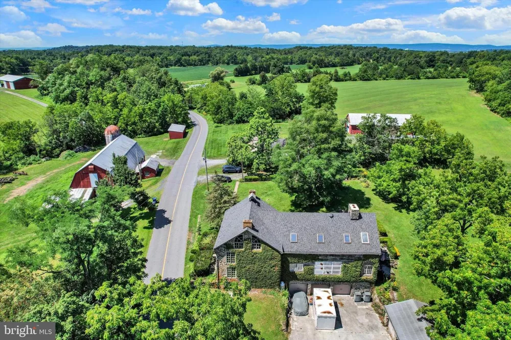 759 HOFFMAN ROAD Gettysburg, PA 17325