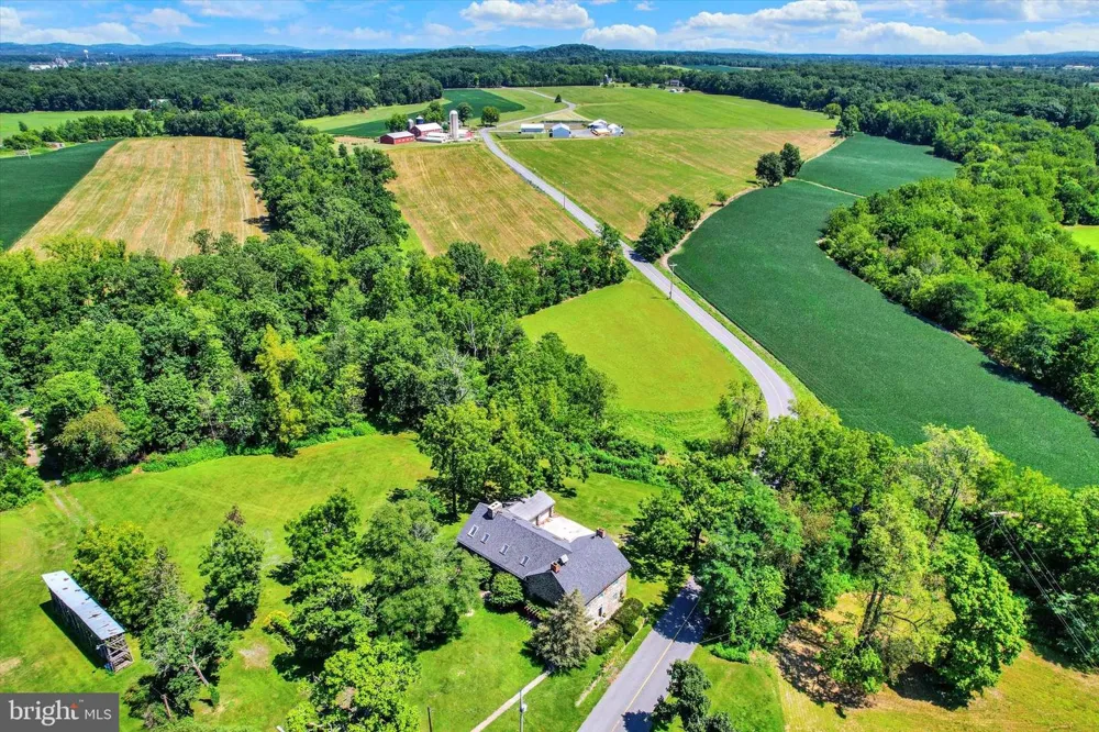 759 HOFFMAN ROAD Gettysburg, PA 17325