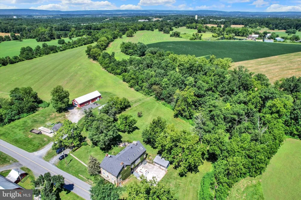 759 HOFFMAN ROAD Gettysburg, PA 17325