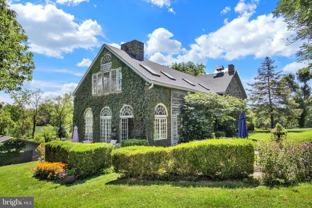 759 HOFFMAN ROAD Gettysburg, PA 17325