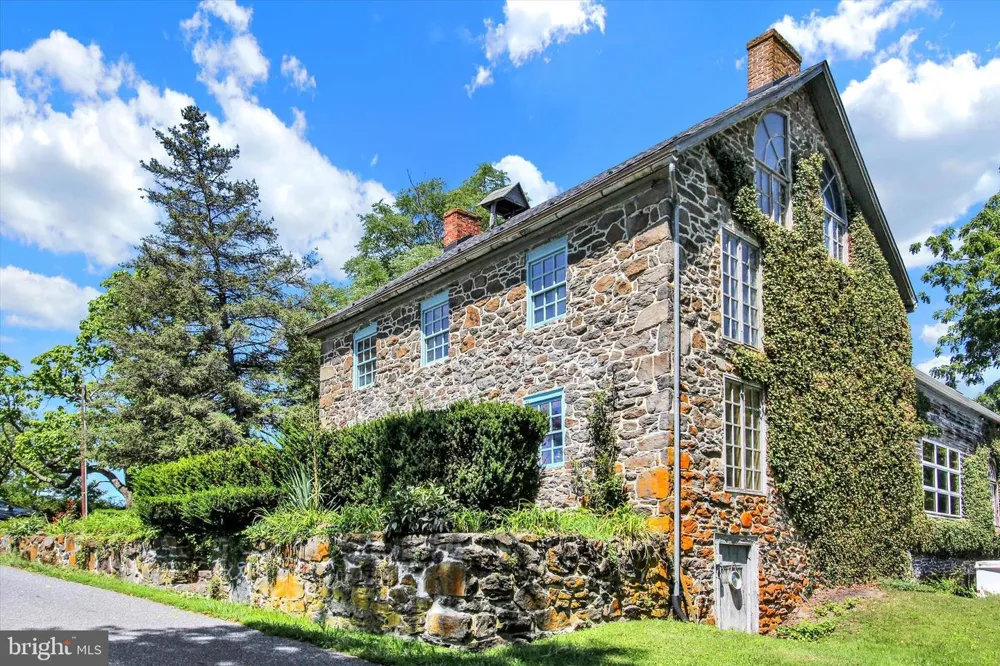 759 HOFFMAN ROAD Gettysburg, PA 17325