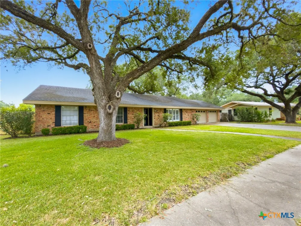 2201 College Drive Victoria, TX 77901