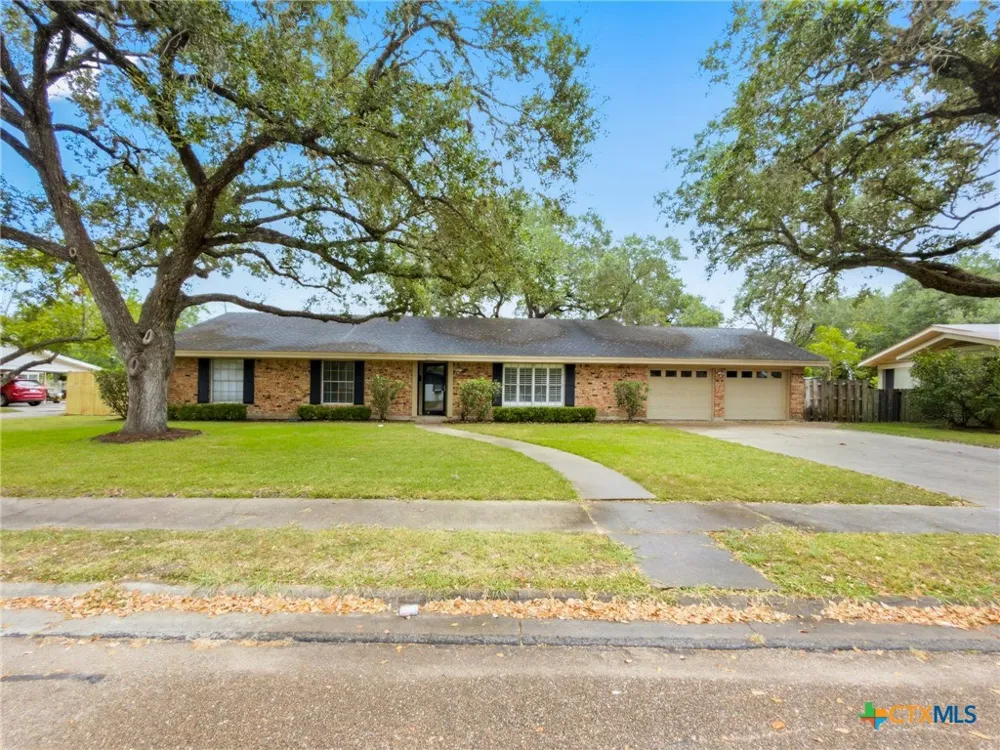 2201 College Drive Victoria, TX 77901