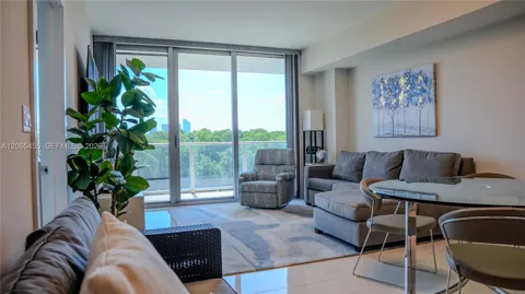 16385 Biscayne Blvd # #419