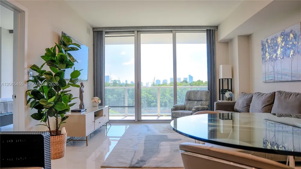 16385 Biscayne Blvd # #419 North Miami Beach, FL 33160