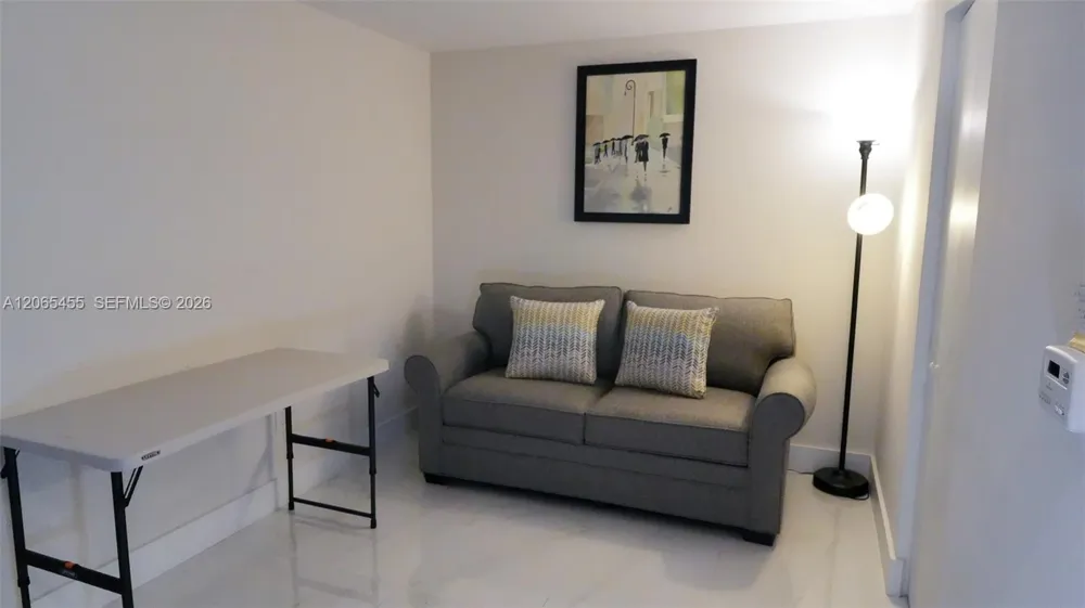 16385 Biscayne Blvd # #419 North Miami Beach, FL 33160