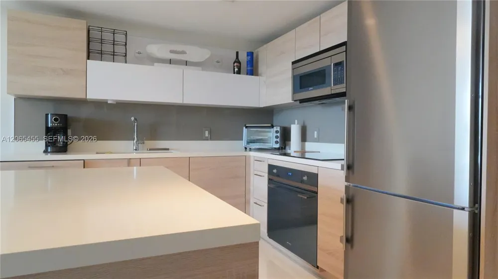 16385 Biscayne Blvd # #419 North Miami Beach, FL 33160