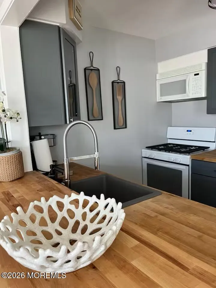 220 Catherine Lane Beach Haven West, NJ 08050