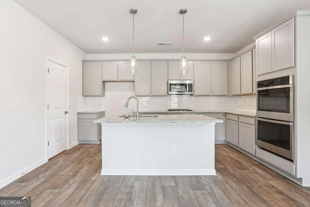 33 Faulkner CIR Social Circle, GA 30025