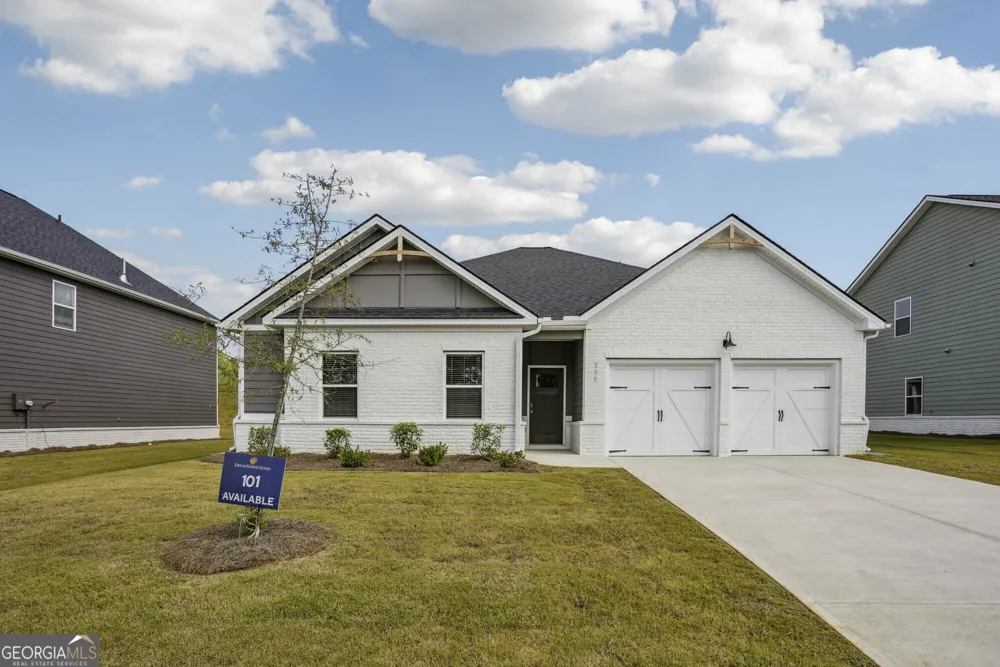 33 Faulkner CIR Social Circle, GA 30025