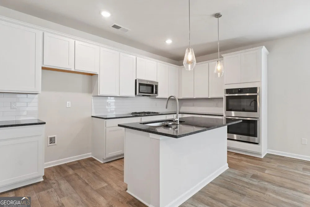 33 Faulkner CIR Social Circle, GA 30025