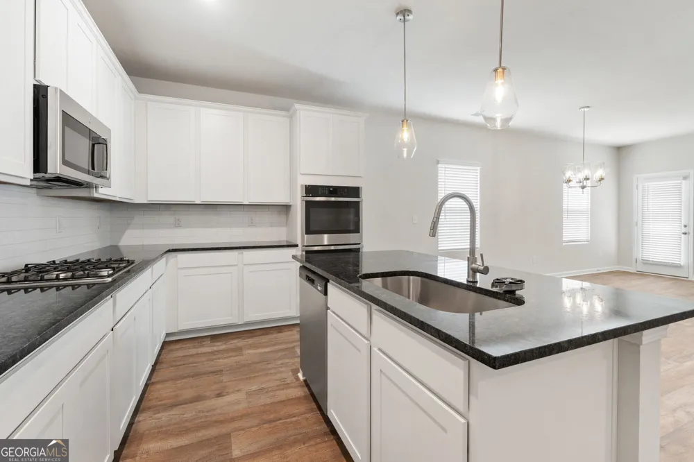 33 Faulkner CIR Social Circle, GA 30025