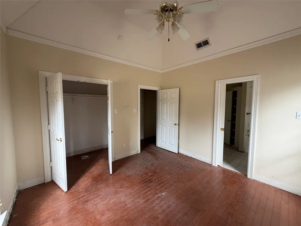 120 Burton Street Longview, TX 75603