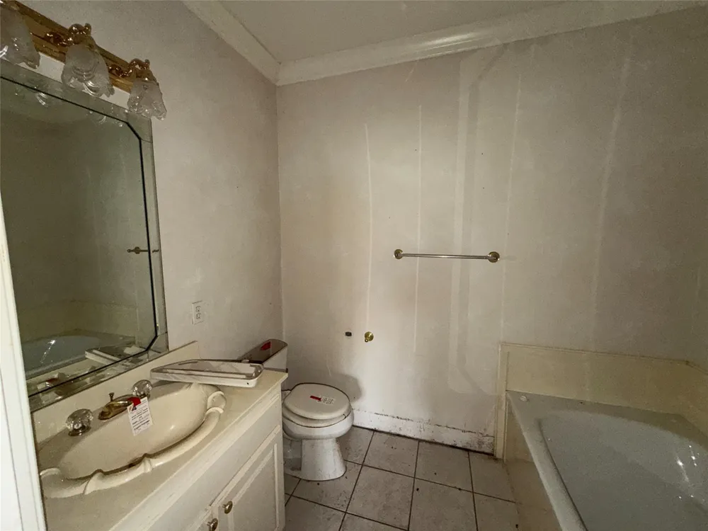 120 Burton Street Longview, TX 75603