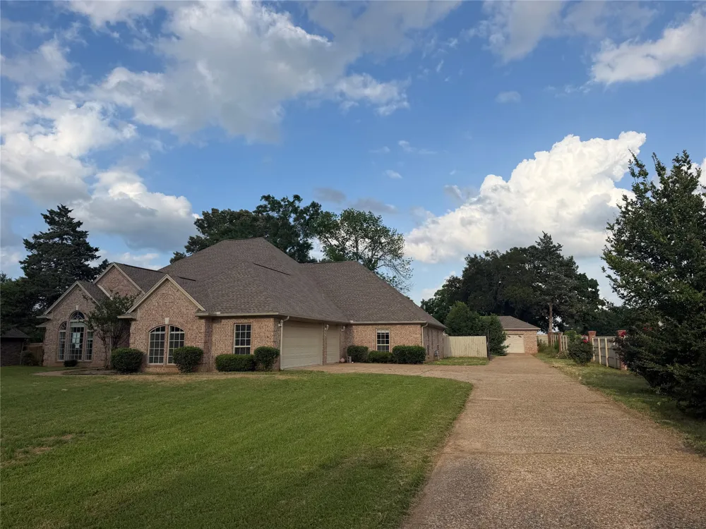 120 Burton Street Longview, TX 75603