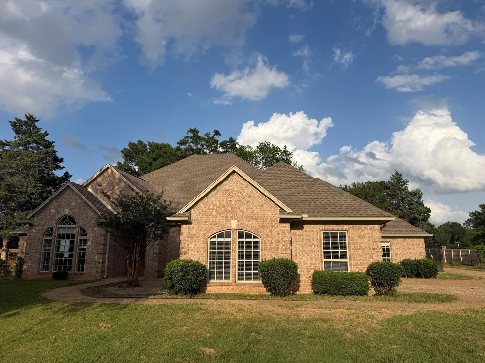 120 Burton Street Longview, TX 75603