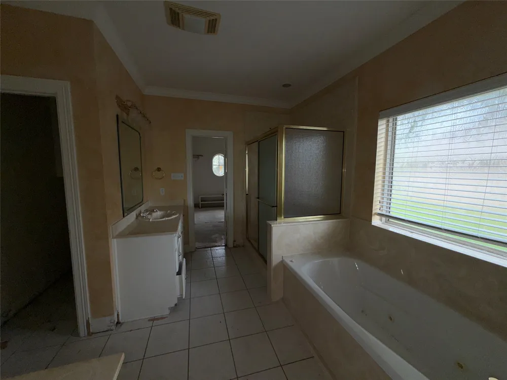 120 Burton Street Longview, TX 75603