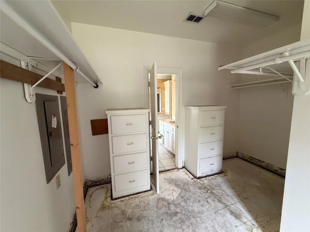 120 Burton Street Longview, TX 75603