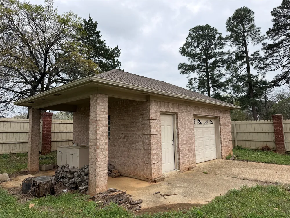120 Burton Street Longview, TX 75603