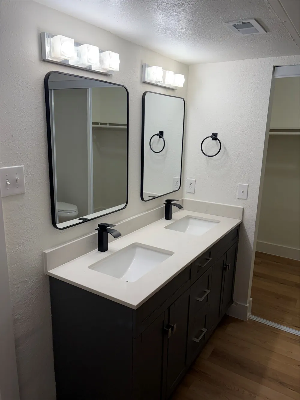 5550 Spring Valley Road #E23 Dallas, TX 75254