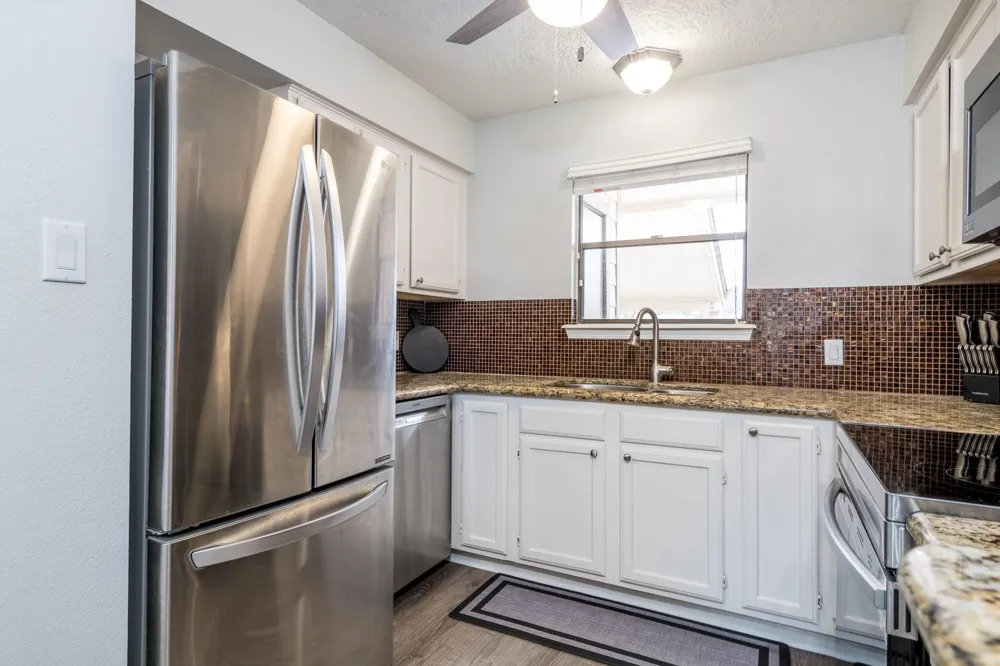 203 Lakeview Terrace #B Montgomery, TX 77356